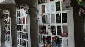 Le columbarium du Père-Lachaise à Paris.