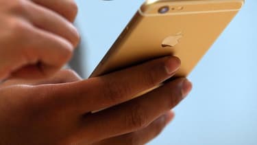 Après le #Bendgate, l'iPhone6 au coeur d'une nouvelle polémique avec le #Hairgate?