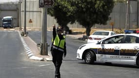 Un Palestinien a blessé lundi une Israélienne à coups de couteau dans une colonie proche de Jérusalem avant d'être blessé par balles, ont indiqué l'armée et des sources médicales - Lundi 18 janvier 2016