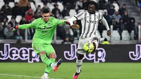Juan Musso et Moïse Kean lors de la 19e journée de Serie A entre la Juventus et l'Atalanta, le 22 janvier 2023.