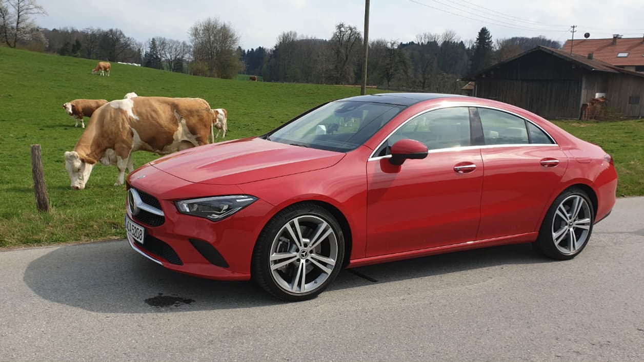 La Mercedes CLA reste économe au regard de ses performances: moins de 8 litres aux 100, au cours de notre essai, contre 5,4 litres aux 100 officiellement annoncés. La Mercedes CLA reste économe au regard de ses performances: moins de 8 litres aux 100, au cours de notre essai, contre 5,4 litres aux 100 officiellement annoncés.