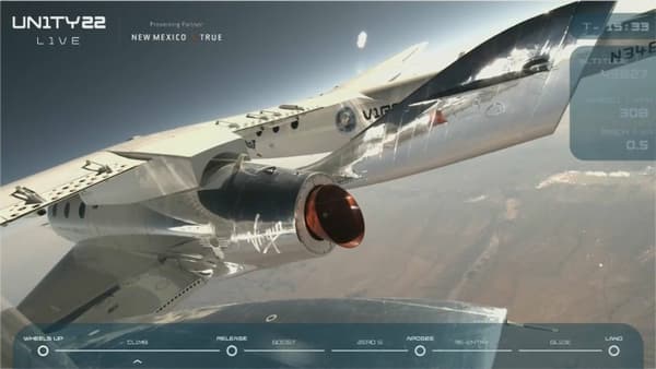 L'avion-porteur de Virgin Galactic doit prendre environ quatorze kilomètres d'altitude pour pouvoir procéder au largage de la navette où se trouve Richard Branson. L'avion-porteur de Virgin Galactic doit prendre environ quatorze kilomètres d'altitude pour pouvoir procéder au largage de la navette où se trouve Richard Branson.
