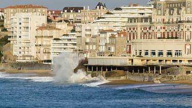 La maison de campagne idéale, pour les Français, se trouve au bord de la mer.