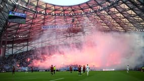 Des fumigènes craqués pendant OM-Nice le 14 septembre 2024.