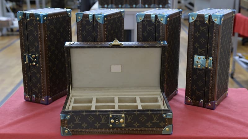 La marque de luxe française concocte son entrée sur le marché des objets connectés, avec une valise.