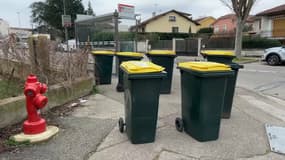 Les éboueurs ne passent plus dans cette rue de Bron car ils ne peuvent pas faire demi-tour. 