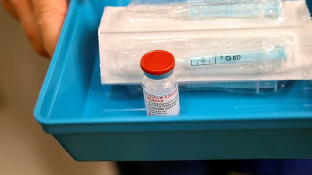 Un flacon du vaccin Moderna contre le Covid-19 (photo d'illustration)