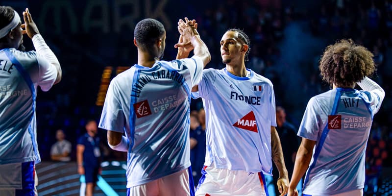 L'équipe de France avant le match contre l'Islande à l'EuroBasket 2025, le 4 septembre 2025.
