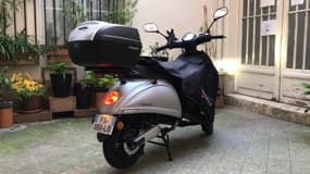Désormais, en ville beaucoup décident de s'offrir un scooter électrique. A Paris, le stationnement restera gratuit pour ces engins. (image d'illustration)