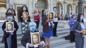 Faute de touristes, 200 guides dénoncent leur précarité devant le Louvre, le jour de sa réouverture
