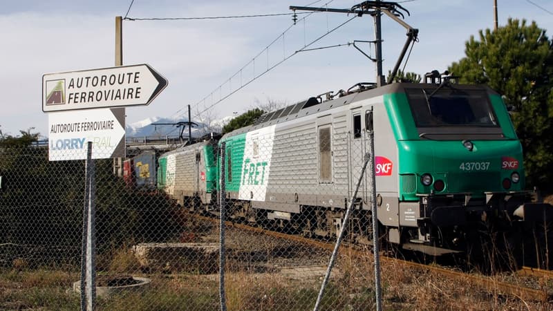 Pas-de-Calais: une femme meurt happée par un train de fret à Bully-Grenay