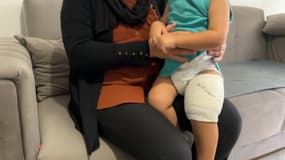 Élodie et son fils, Waïl, brûlé à la soude dans un toboggan à Toulouse. 