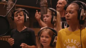 "Faire pipi sur un policier": une chanson pour enfants d'Aldebert fait polémique