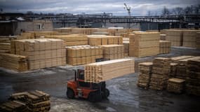 Le prix du bois massif de construction KVH a triplé, quand celui du bois lamellé-collé a doublé, selon les professionnels du secteur (photo d'illustration)
