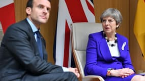 Theresa May, la Première ministre britannique, en compagnie d'Emmanuel Macron lors d'un sommet à Bruxelles en mars. 