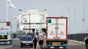 Camion frigorifique contrôlé par la police dans le port de Ouistreham, le 18 septembre 2018  (Photo d'illustration)