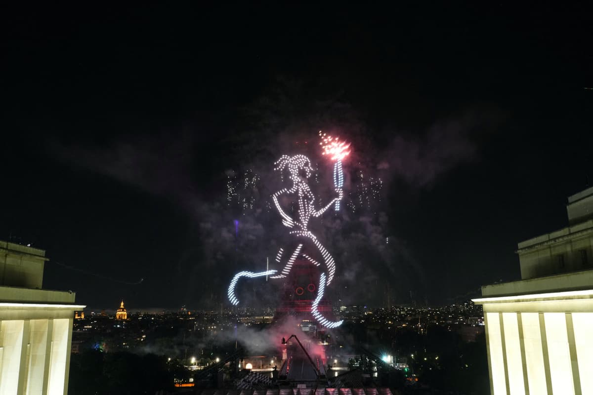 14Juillet les images du feu d'artifice à Paris