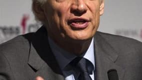 L'ancien Premier ministre Dominique de Villepin se dit déterminé à maintenir sa candidature jusqu'au bout et à se présenter à l'élection présidentielle de 2012, et assure que sa démarche n'est dictée par aucune animosité envers Nicolas Sarkozy, qu'il a af