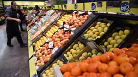 Les prix des fruits et légumes bio sont "entre 30 à 50% plus élevés" en moyenne que ceux des produits non bio selon les saisons