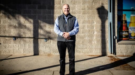 Le candidat républicain à la Chambre des représentants, Pete Stauber, le 15 octobre 2018 à Cambridge, dans le Minnesota Le candidat républicain à la Chambre des représentants, Pete Stauber, le 15 octobre 2018 à Cambridge, dans le Minnesota