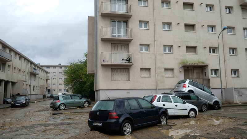 Des voitures endommagées à Trèbes dans l'Aude, après des inondations dévastatrices mi-octobre 2018.