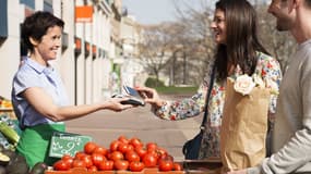 Avec ses futures offres bancaires en ligne, Orange entrera en concurrence frontale avec celles des établissements bancaires et financiers traditionnels.