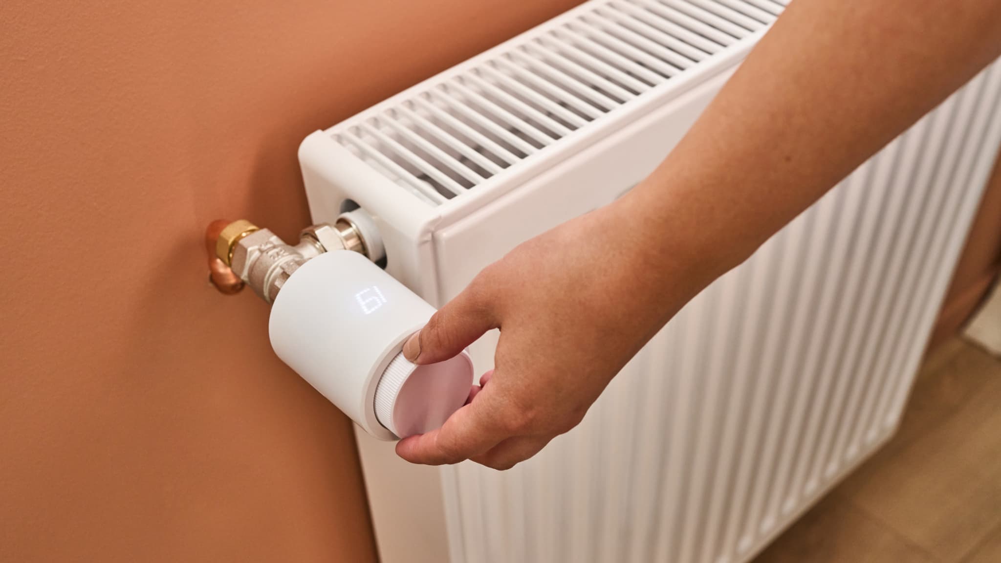 Remplacer sa tête thermostatique de radiateur par un modèle connecté peut permettre de grandes économies Remplacer sa tête thermostatique de radiateur par un modèle connecté peut permettre de grandes économies