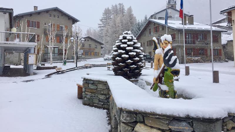 L'entrée du village de Bessans, et son "diable"