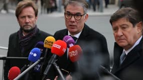 Olivier Faure avec Boris Vallaud et Patrick Kanner devant l'Élysée le 10 décembre 2024 