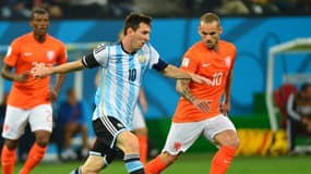 Lionel Messi et Wesley Sneidjer