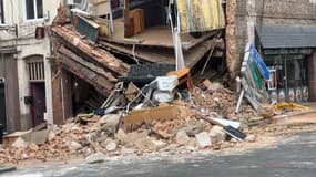 À Cany-Barville, les habitants choqués après la destruction d'un immeuble par un camion dans la nuit du jeudi 14 au vendredi 15 novembre.  