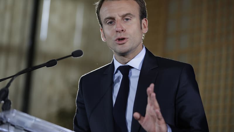 Emmanuel Macron estime que l'Etat a "trop pris" de place en France. 