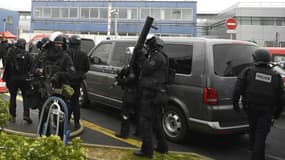 Un homme abattu à Orly, ce 18 mars 2017. 