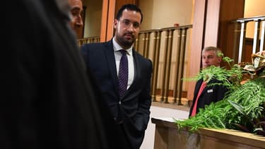 Alexandre Benalla quitte le Sénat après avoir été auditionné, le 19 septembre 2018 à Paris.