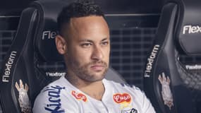 Neymar sur le banc lors de la défaite de Santos contre les Corinthians (2-1, championnat paulista), le 9 mars 2025