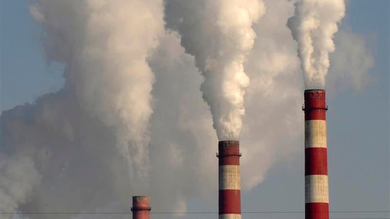 A cinq mois de la COP28, le déclin des énergies fossiles suspendu aux blocages financiers Nord-Sud