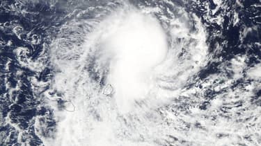 La tempête tropicale Berguitta, à l'approche de l'île Maurice et de la Réunion, le 17 janvier 2018.