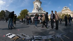 Manifestation prokurde place de la République à Paris au lendemain de l'attentat d'Ankara, dimanche 11 octobre 2015.