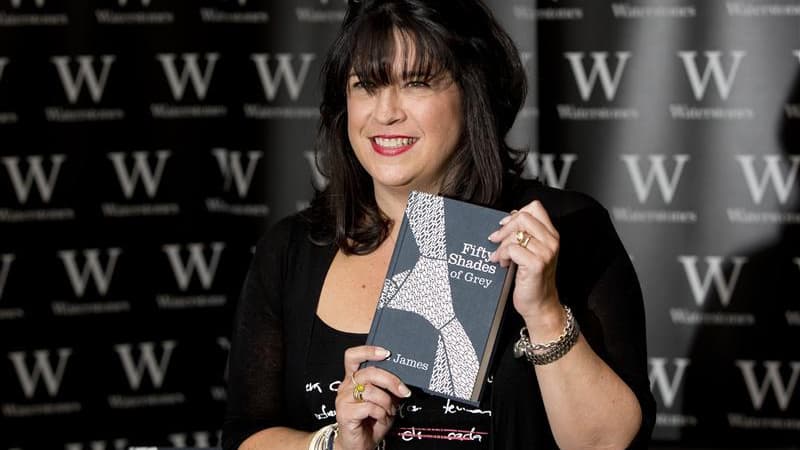 Le roman "Cinquante nuances plus claires", dernier tome de la trilogie érotique pour ménagère de moins de cinquante ans de l'auteure américaine E.L. James, figure en tête des dix meilleures ventes de 2012 d'Amazon. Les deux premiers tomes de la trilogie,