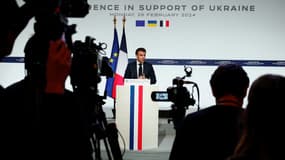 Le président de la République Emmanuel Macron le 26 février 2024 à l'Élysée lors d'une conférence internationale de soutien à l'Ukraine. 