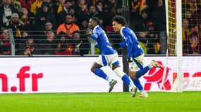 Dilane Bakwa fête son but pour Strasbourg à Bollaert, 22e journée de Ligue 1, 16 février 2025