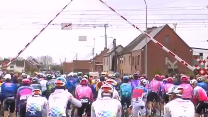Un passage a niveau a scinde le peloton en deux sur le Tour des Flandres ce dimanche 2266752
