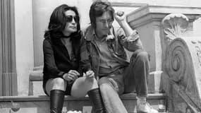 Yoko Ono et John Lennon à Cannes pour présenter leurs films "Apotheosis" et The Flu" en 1971