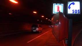Dans l'ensemble des tunnels français, une borne SOS sur deux est défaillante, révèle Auto Plus.
