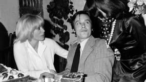 Alain Delon et Mireille Darc, en 1974.