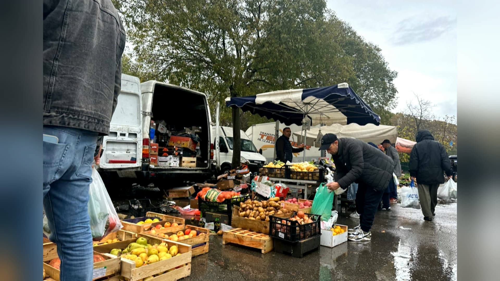 DEUX TONNES DE FRUITS ET LÉGUMES SAISIS AU MARCHÉ SAUVAGE DE LA MOSSON À MONTPELLIER