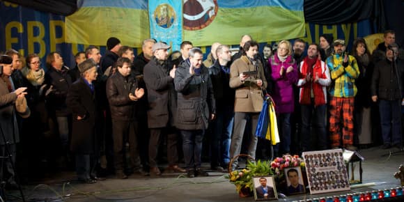 Place de l'indépendance à Kiev, lecture des nominations pour un gouvernement pro-européen conduit par Arseni Iatseniouk, le 26 février 2014.