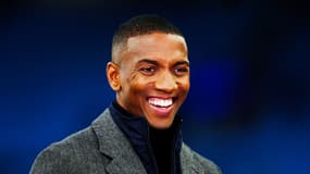 Ashley Young tout sourire avant un match de Ligue des champions en octobre 2024