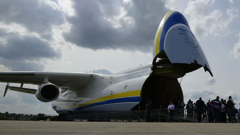 Un avion Antonov (ici en version An-225) du même type que celui utilisé par Ford pour transporter du matériel des Etats-Unis vers l'Angleterre.