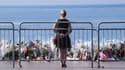 Une semaine après l'attentat de Nice, la promenade des Anglais s'est transformée en mémorial aux victimes.